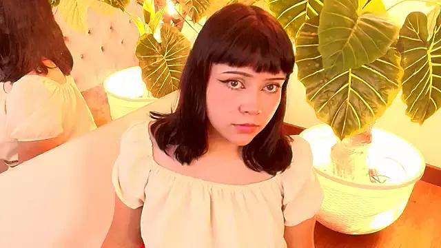 Kitty_Moon_1 on StripChat 