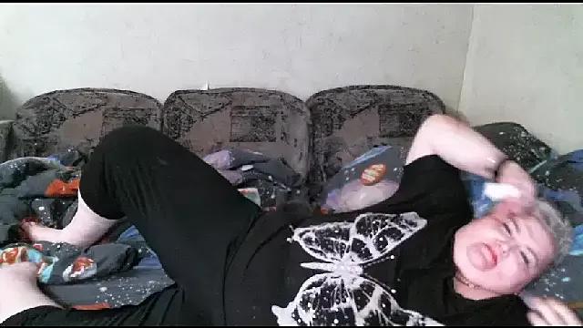 Lana555 on StripChat 