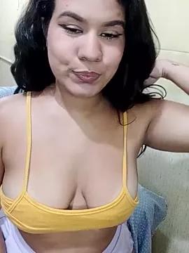 LarissaGaby01 on StripChat