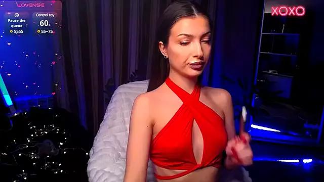 Laura_Bess on StripChat 