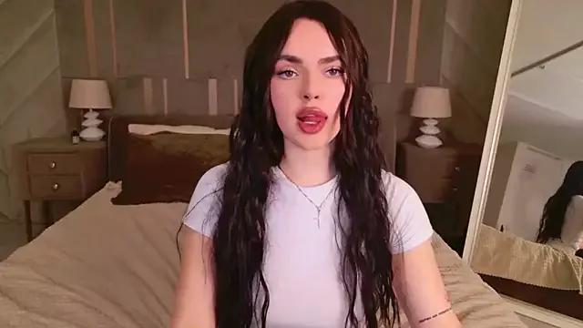 LauraBrigs on StripChat 