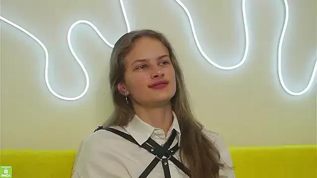 LauraGomezt on StripChat 