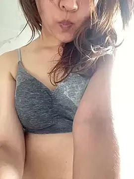 Liliya-77 on StripChat