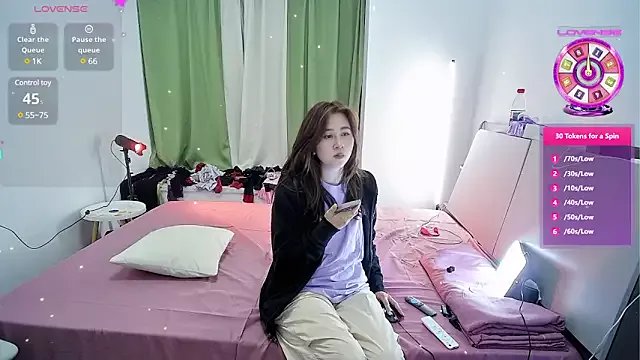 Liliya-77 on StripChat