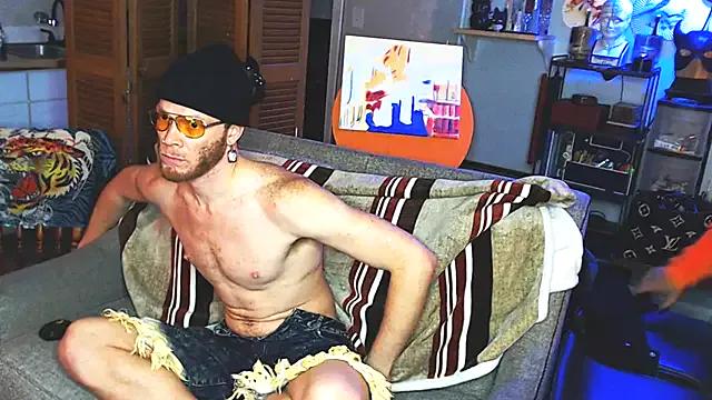 Freechat LintLiqour on StripChat