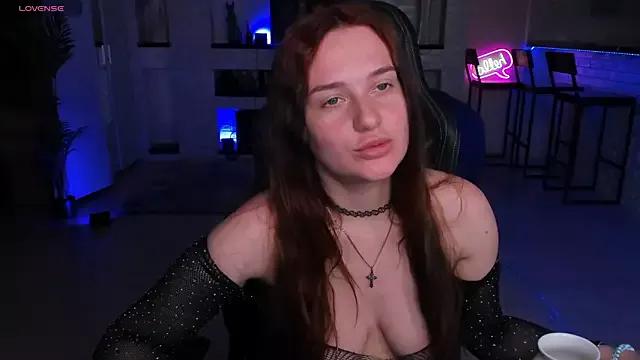 LisaElfy on StripChat 