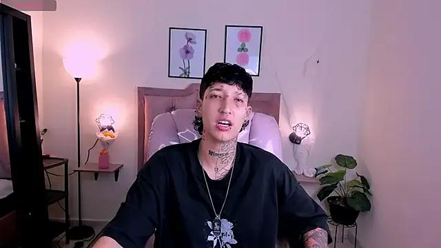 Luci_Rose on StripChat