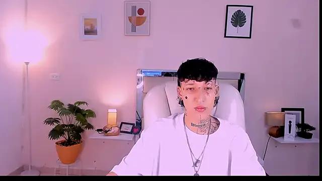 Luci_Rose on StripChat