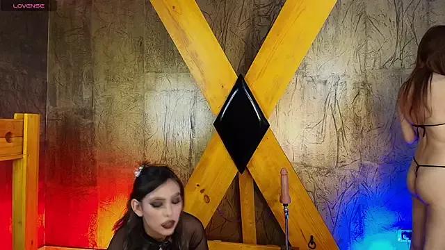 lucy_queensss on StripChat