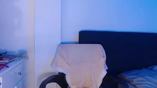 luna_palmerau on StripChat