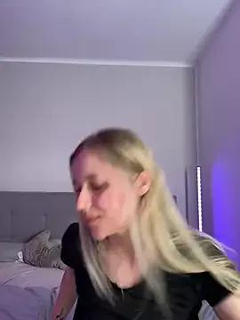 Freechat lunawolf21 on StripChat