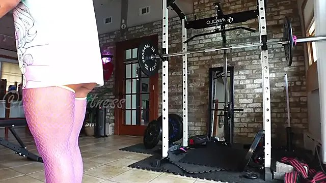 Freechat LushianaFitness on StripChat