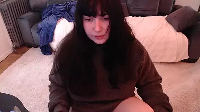 Lynylou on StripChat