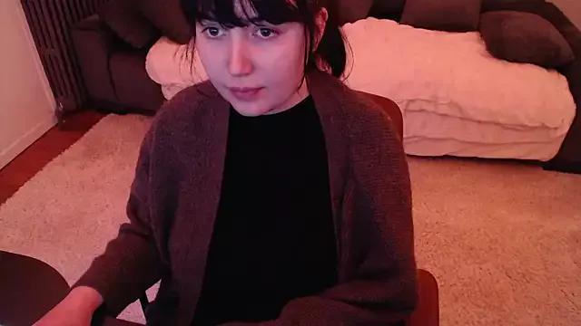 Lynylou on StripChat