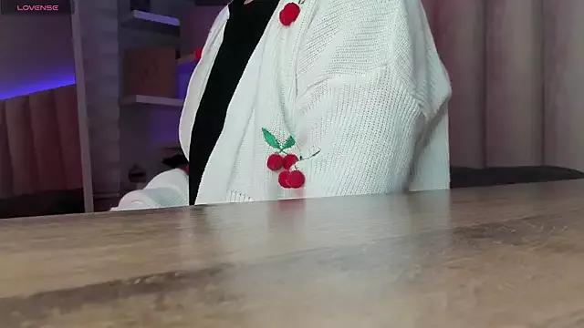 Megan_mooree_ on StripChat