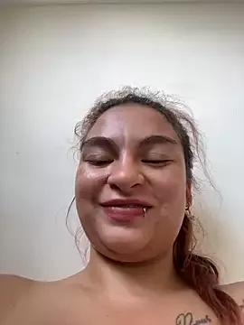 Freechat MiaLujan_ on StripChat