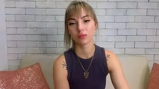 MiaMinx on StripChat 