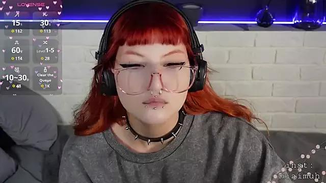 MiaYui on StripChat 