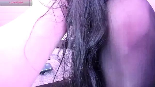 Midnightrose11 on StripChat