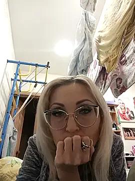 Milforja on StripChat 