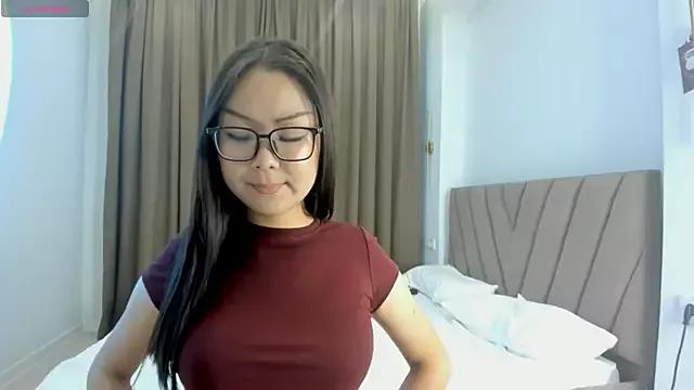 mimiyia on StripChat