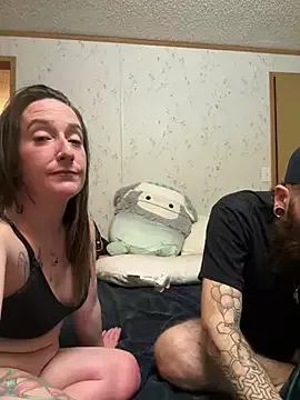 Mini_And_The_Bear on StripChat 