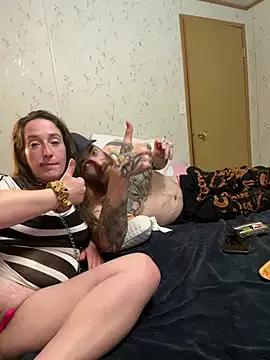 Mini_And_The_Bear on StripChat 