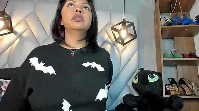 MirandaHaguen on StripChat