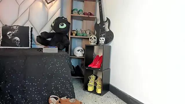 MirandaHaguen on StripChat