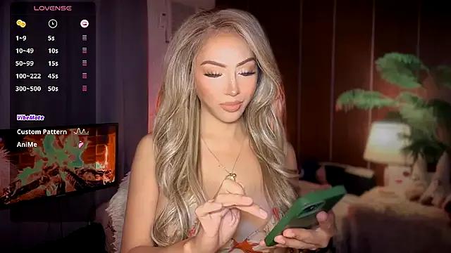 Miss-Victoria69 on StripChat