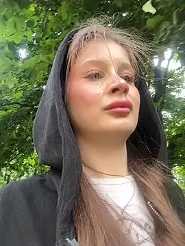 mmelicious on StripChat 