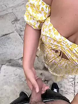 Freechat Mona_Plus on StripChat