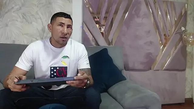 Morganandmegan on StripChat