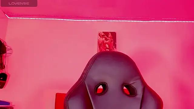 Freechat naomy__xx on StripChat