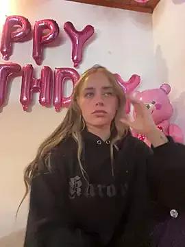 Natalia_Suarez on StripChat