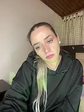 Natalia_Suarez on StripChat