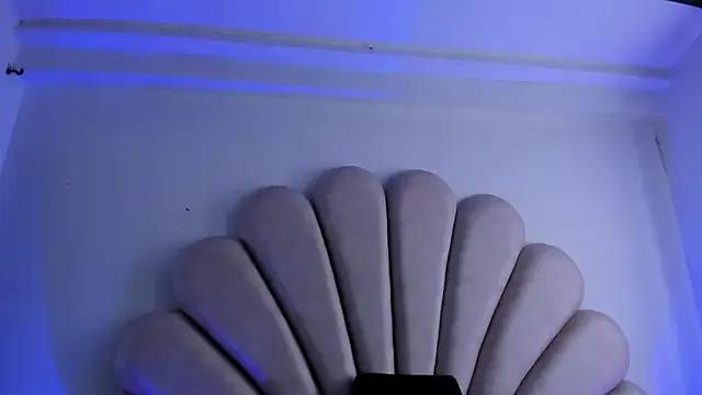 Natasha__Blue on StripChat 