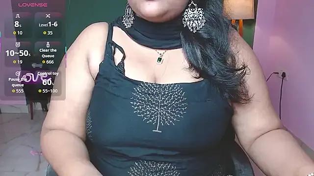 Naughty_Ayesha1 on StripChat