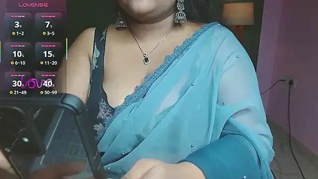 Naughty_Ayesha1 on StripChat