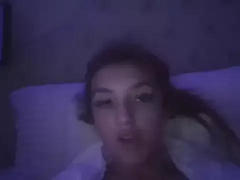 naughtybella05 on StripChat