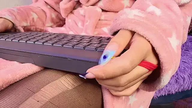 ness_wi on StripChat 