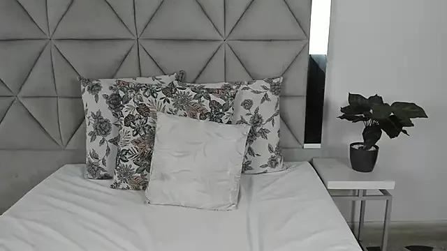 nina_pons on StripChat