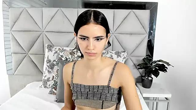 nina_pons on StripChat