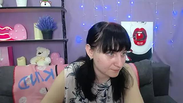 NinaFlawlees on StripChat