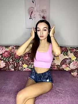 NotSoSweetDasha on StripChat