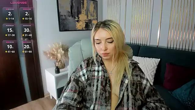 OhMyEmma on StripChat