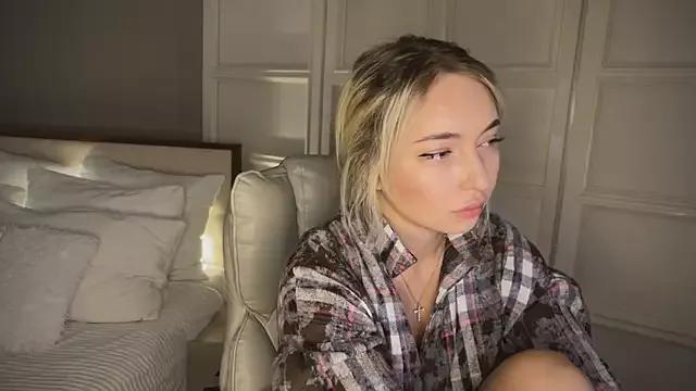 OhMyEmma on StripChat