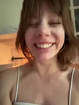 Oopsfoxy on StripChat