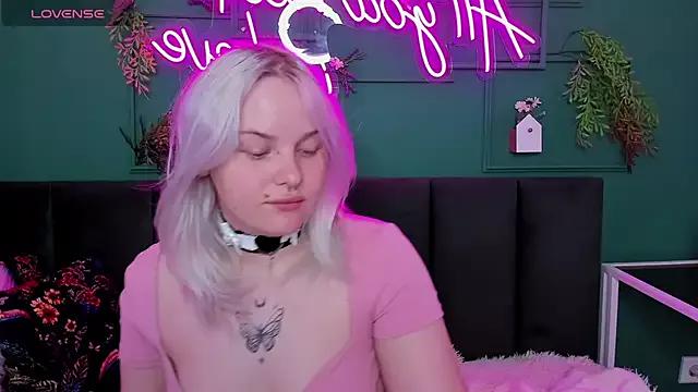 PamelaLloyd on StripChat 
