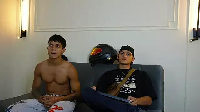 Paradise_boy_s on StripChat